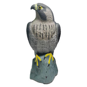 Estatua de Señuelo de Halcón Grande - Disuasivo Realista para Aves para Decoración de Jardín y Estanque - Product Image 2