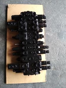ชุดควบคุมไฮดรอลิกสำหรับรถขุด DX28 - Product Image 2