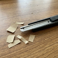Couteau utilitaire rétractable ZHENGYE ZY-300, lame en acier à haute teneur en carbone de 9 mm, pointe acérée à 60 degrés, léger et fin, pour la découpe artistique de poche