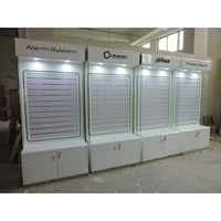 Vitrine de magasin de détail personnalisée avec éclairage LED, présentoir mural à lattes, comptoir en verre pour atelier de réparation de téléphones