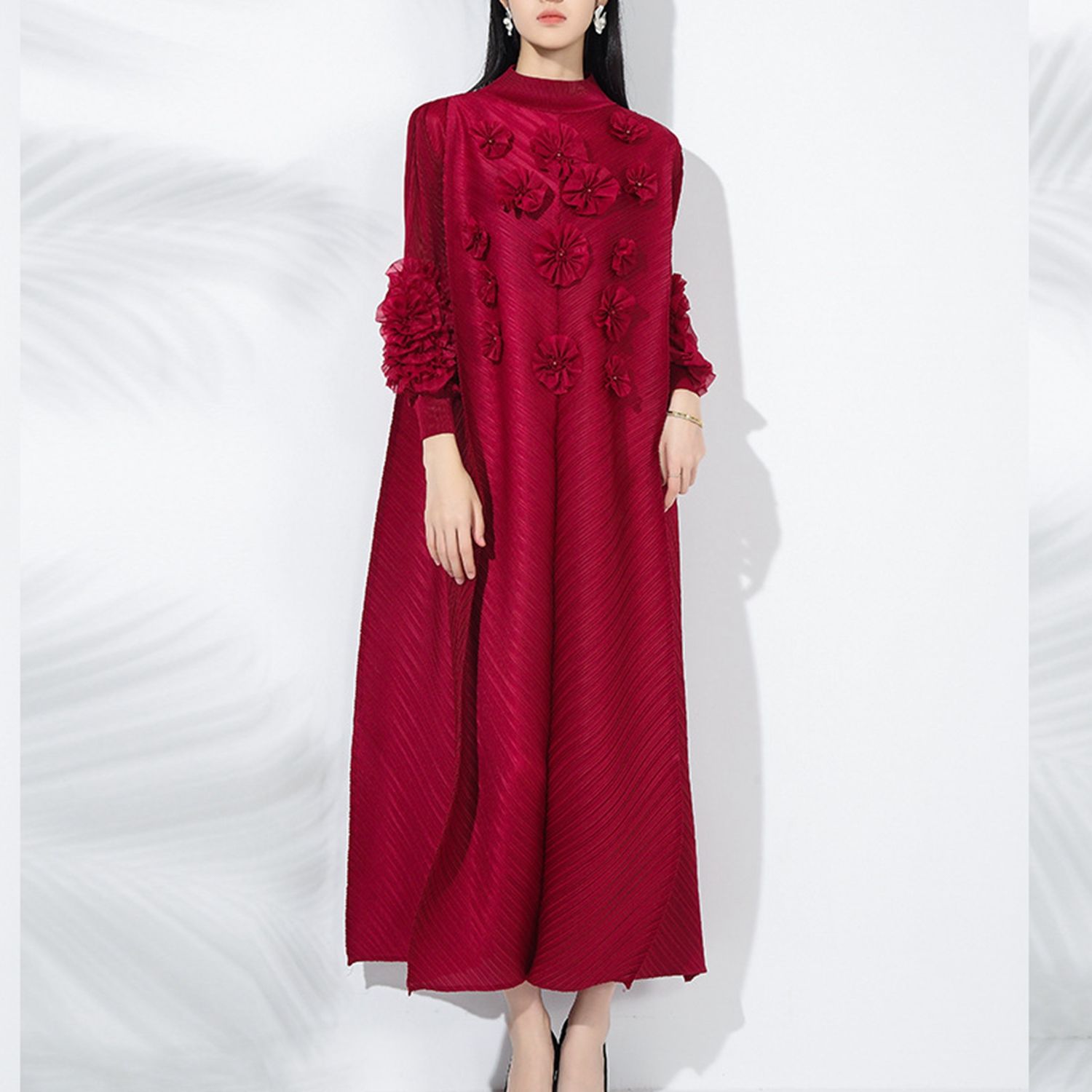 สีแดงเข้ม