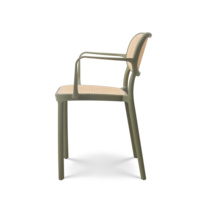 Fauteuil monobloc moulé en plastique vert, chaise de salle à manger empilable aspect osier pour la restauration commerciale et l'ameublement hôtelier