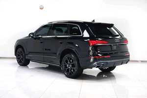 <span class=keywords><strong>Audi</strong></span> Q7 d'occasion 2024 (importée) Q7 2.0T 45TFSI Quattro S Line Heiwushi Black Knight Model - Product Image 3