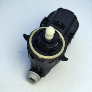 Moteur de réglage de niveau de phare OE YL00156880 90005925 compatible avec C-Elysee C3 III <span class=keywords><strong>Ds3</strong></span> 2008 3008 II 301 5008 II 508 II - Product Image 2