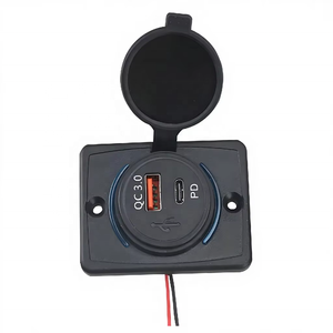 Cargador de Coche de 12V 24V con Carga Rápida de 20W, Doble Puerto Tipo-C y USB, con Material Resistente al Fuego para Coche y Autobús - Product Image 4