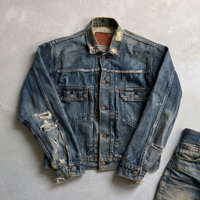 Ensemble de jeans en denim indigo foncé délavé, avec déchirures aux genoux, coupe droite, et veste trucker courte à boutons, 2 pièces, style streetwear
