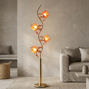 Lampe sur pied décorative en forme de fleur de lotus, design à 4 têtes, poteau en métal doré en forme de S, lumière chaude pour la décoration de la maison et des hôtels - Product Image 1