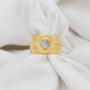 Anillo de piedra lunar arcoíris de Plata de Ley 925 ajustable Hot Tendy Accesorio de boda y fiesta chapado en oro de 18 quilates - Product Image 3