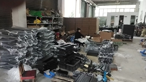 Barra per Bondage Testicolare BDSM Resistente con Manette Regolabili, Attrezzatura Premium per Giochi Fetish e Addestramento Sottomissivo per Adulti - Product Image 6