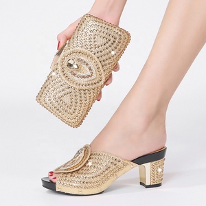 Set di <span class=keywords><strong>Scarpe</strong></span> <span class=keywords><strong>e</strong></span> Borse da Donna per Banchetti <span class=keywords><strong>e</strong></span> Matrimoni, Taglia Grande, Lussuose, con Tacco Grosso <span class=keywords><strong>e</strong></span> Strass, Punta Affusolata - Product Image 2