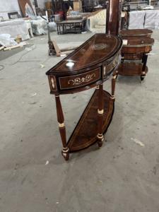 Table console demi-lune EKAR Regency avec marqueterie en bois de ronce et accents dorés - Product Image 6