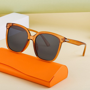 Lunettes de soleil polarisées style GM, unisexe, grande monture en PC, verres TAC, protection UV400, classe 2, pare-soleil, couleur noire - Product Image 3