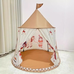 Tente de jeu intérieure pour enfants de 2 à 4 ans, château de jeu en tissu unisexe avec design de dessin animé - Product Image 1