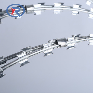 <span class=keywords><strong>Fil</strong></span> barbelé anti-escalade BTO-22 en <span class=keywords><strong>fer</strong></span> galvanisé à chaud / <span class=keywords><strong>Bobine</strong></span> <span class=keywords><strong>de</strong></span> clôture en treillis métallique à double torsion haute résistance avec lames <span class=keywords><strong>de</strong></span> rasoir - Product Image 4