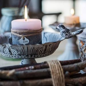 Đèn cầy bằng kim loại cổ điển, kiểu dáng đứng, trang trí bàn kiểu nhà nông thôn, làm thủ công, bền, trang nhã cho nhà cửa, thích hợp làm vật trang trí Giáng sinh - Product Image 3