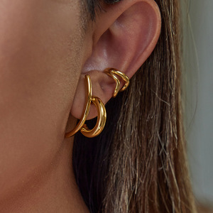 Boucles d'oreilles créoles géométriques en acier inoxydable plaqué or 18 carats, bicolores, unisexe, pour tous les jours - Product Image 3