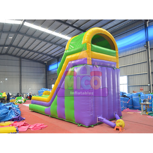 Château gonflable extérieur robuste sur mesure avec toboggan aquatique gonflable vert de 23 pieds à vendre - Product Image 2