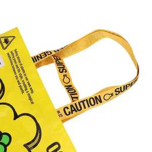 กระเป๋าโท้ทแบบกำหนดเองรักษ์โลก ขนาดกลาง  วัสดุโพลีโพรพิลีนเคลือบ  รีไซเคิล  แบบพิมพ์ลายสองชั้นด้วยความร้อน  ขายส่งเพื่อการส่งเสริมการขาย - Product Image 2