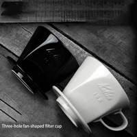 Verser Sur le Goutteur De Café Tasse En Céramique Cafetière avec 40 Unités Melitta Filtres Simplement Charmé