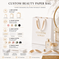 Sac cadeau en carton blanc de qualité supérieure, impression couleur personnalisée, sac en papier écologique avec poignée en ruban pour l'emballage des boutiques de cosmétiques