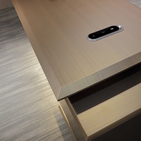 Mobilier de bureau en bois de style unique Bureau de direction de haute qualité au design moderne Table de travail pour le patron