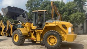 Cargadora de Ruedas Volvo Usada de Alta Calidad, Modelo L150E L105, Carga Nominal de 15 Toneladas, Modelo 2013, Motor, Bomba, Maquinaria Original en Stock, Shanghái - Product Image 4