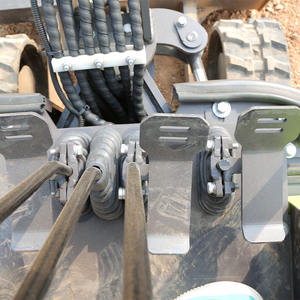 Mini Excavadora Compacta de 0.8 Toneladas con Certificación CE, Pequeña Excavadora para Jardín, Granja y Construcción, Motor EPA Opcional - Product Image 4