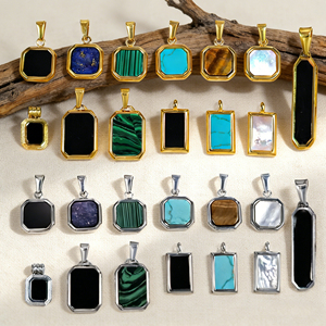 Кулон из 18-каратного золота и нержавеющей стали с натуральными камнями — бирюза, ракушка, черный оникс |   Водонепроницаемый и гипоаллергенный - Product Image 2