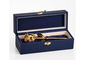 กล่องของขวัญสุดหรูหุ้มทองคำ 24K ประดับด้วยดอกกุหลาบแท้ธรรมชาติ ดีไซน์สวยงาม เหมาะสำหรับเป็นของขวัญวาเลนไทน์ ของขวัญวันครบรอบแต่งงาน - Product Image 2