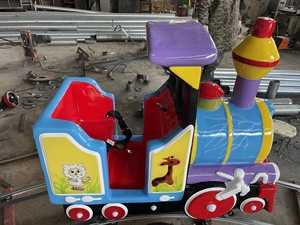 Vente en gros de trains électriques rotatifs compacts à 4 ou 5 places avec rails pour parcs d'attractions, train électrique commercial à monter soi-même - Product Image 5