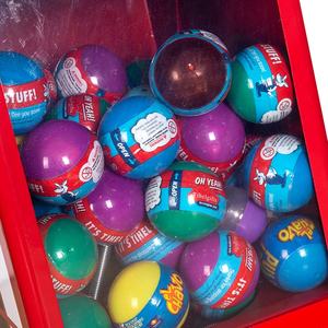 Atractiva Máquina Expendedora de Juguetes con Apariencia de Quiosco Telefónico, con Bolas y Cápsulas, Modelo TR548 - Product Image 5