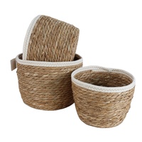 Paniers et plateaux en paille bon marché, tissage de paniers en paille