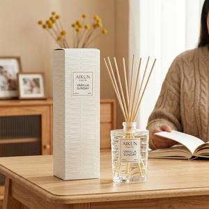 Aikun Retail Chain Elegant Embossed Clear Glass 200ml Vanilla MMB Gift Wholesaler Custom <b>Reed</b> <b>Diffuser</b> Gift Set For Study Room - Product Image 1