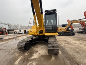 รถขุดไฮดรอลิกแบบตีนตะขาบ Komatsu PC200 มือสอง นำเข้าจากญี่ปุ่น พร้อม EPA ขาย - Product Image 4