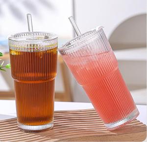 Gobelets en verre côtelé avec couvercles et pailles, 20 oz, pour café glacé, cocktails et jus – Ensemble de verrerie - Product Image 2