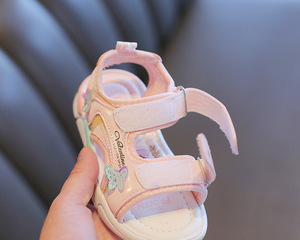 Estate per bambini sandali da spiaggia morbidi Sole simpatico cartone animato scarpe da giardino per i ragazzi e le ragazze fibbia chiusura cinturino - Product Image 3