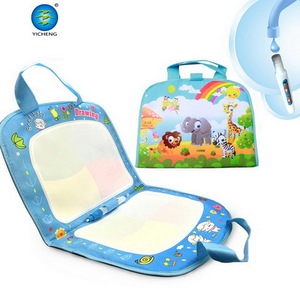 Educativos pintura juguetes <span class=keywords><strong>de</strong></span> agua mágica DIY dibujo mat con la magia <span class=keywords><strong>de</strong></span> la pluma - Product Image 1