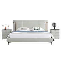 Nouveau lit double de luxe de style italien de 2,3 m, lit rembourré à coussinets doux et écologiques, design moderne pour chambre principale
