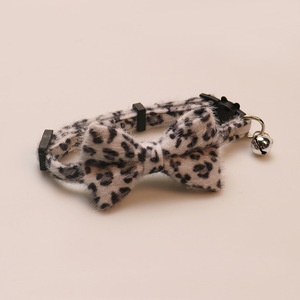 Elegante Collar <span class=keywords><strong>de</strong></span> Felpa con Estampado <span class=keywords><strong>de</strong></span> Leopardo y Lazo <span class=keywords><strong>de</strong></span> Dibujos Animados <span class=keywords><strong>para</strong></span> <span class=keywords><strong>Perros</strong></span> y Gatos, con Campana, Ajustable, Ecológico, <span class=keywords><strong>para</strong></span> Paseos y Fiestas - Product Image 6