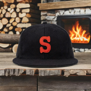 Gorro de Invierno Vintage de Lana de 6 Paneles sin Estructura con Cierre a Presión, Diseño de Personajes en Lona de Calidad, Ideal para Fiestas al Aire Libre y Viajes - Product Image 2