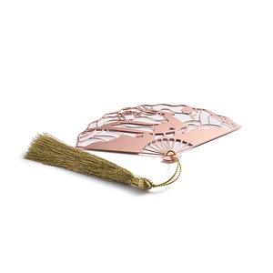 Marcapáginas de Metal Personalizado con Nombre, Diseño de Animal de Dibujos Animados en Forma de Abanico, Color Oro Rosa, con Borla - Product Image 5