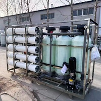 Machine de dessalement d'eau salée à haute capacité 5000 LPH avec pompe PLC, osmose inverse et cuve sous pression en acier inoxydable 304 pour eau potable et irrigation