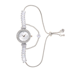 Elegante reloj de mujer con incrustaciones de diamantes, estilo coreano, reloj con brazalete extraíble. - Product Image 2