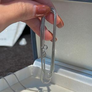 Collier en argent sterling S925, trèfle à quatre feuilles, or blanc, design de niche, léger, polyvalent pour un usage quotidien, porte-bonheur - Product Image 1