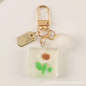 Ute suower พวงกุญแจห้อยป้ายดอกไม้เรซินสดเครื่องประดับลูกบอลลูกกวาดกระเป๋าคู่สุดสร้างสรรค์ - Product Image 6