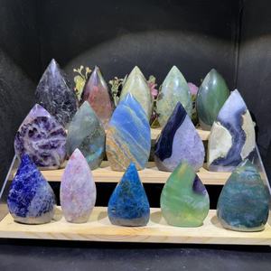 Adorno de Apatita Azul Cristalina Natural Kindfull, Cristal Curativo con Forma de Llama para Decoración del Hogar - Product Image 3
