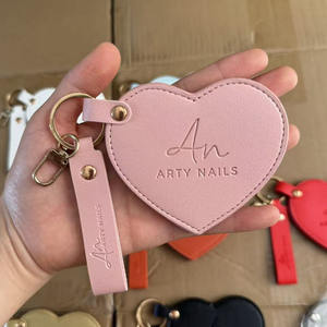 SAIYII Specchietto Tascabile Più Venduto <span class=keywords><strong>a</strong></span> Forma di <span class=keywords><strong>Cuore</strong></span> in Pelle PU Rosa con Basso MOQ e Logo Personalizzato, <span class=keywords><strong>Specchio</strong></span> Portachiavi Portatile per Trucco da Viaggio - Product Image 2