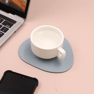 Posavasos de Cuero PU Nórdico en 11 Colores, Forma Irregular, Fácil de Limpiar, Aislante, Decoración para Mesa de Comedor - Product Image 4