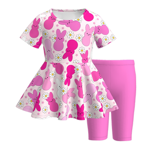 Abbigliamento Casual Biologico Personalizzato per Bambine, Top Peplum a Maniche Corte Primavera/Estate con Stampa Coniglietto e Leggings Capri - Product Image 3