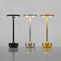 Lampe de chevet LED à intensité variable de qualité supérieure pour l'hôtellerie moderne, les salles à manger haut de gamme, les chambres d'hôtel, les cadeaux de luxe, lampe de table miniature rechargeable